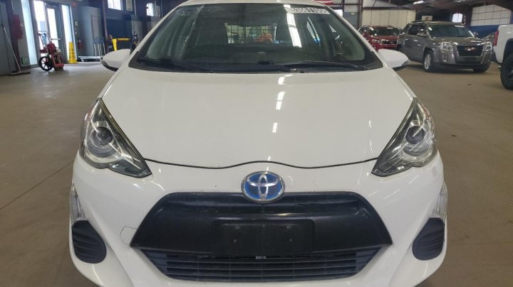 Toyota PRIUS C  2016