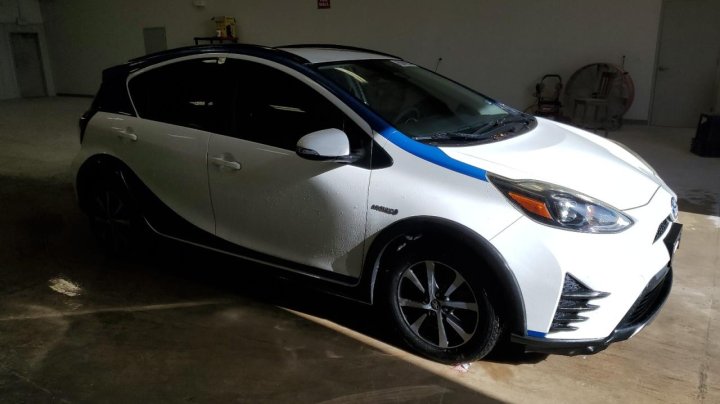 Toyota PRIUS C  2018