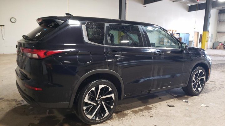 Mitsubishi Outlander SE 2022