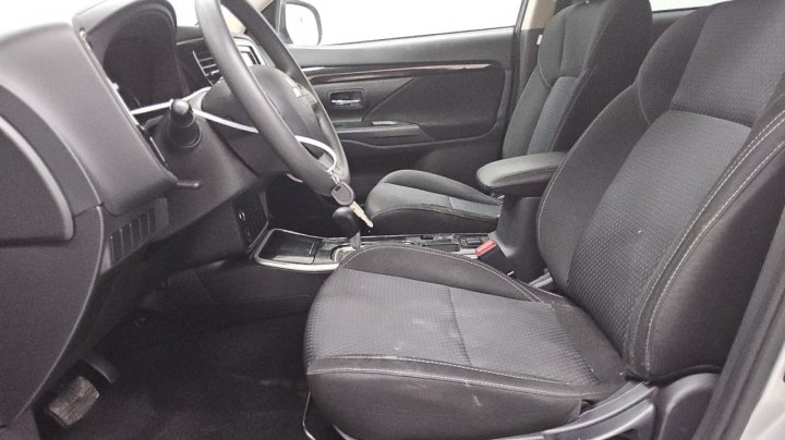 Mitsubishi Outlander ES 2020