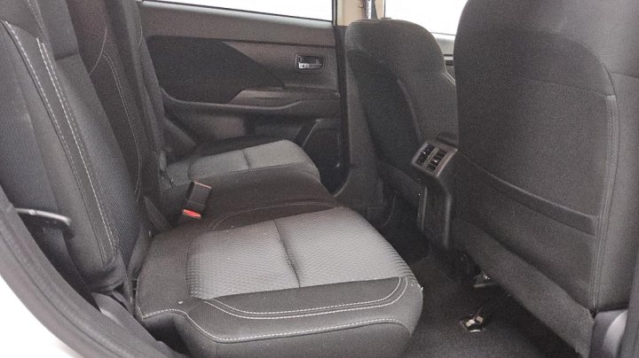 Mitsubishi Outlander ES 2020