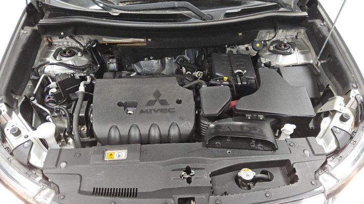 Mitsubishi Outlander ES 2020