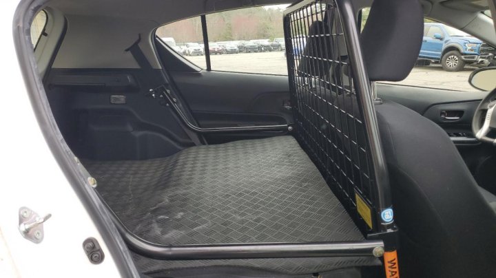 Toyota PRIUS C  2016