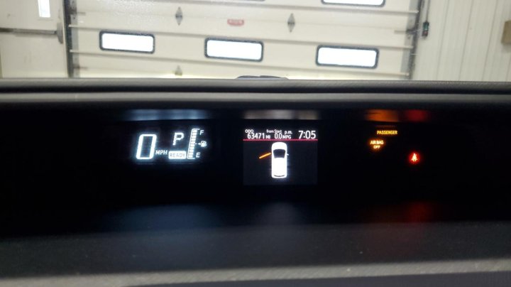 Toyota PRIUS C  2016