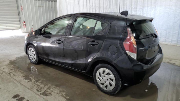 Toyota PRIUS C  2016