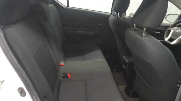 Toyota PRIUS C  2016