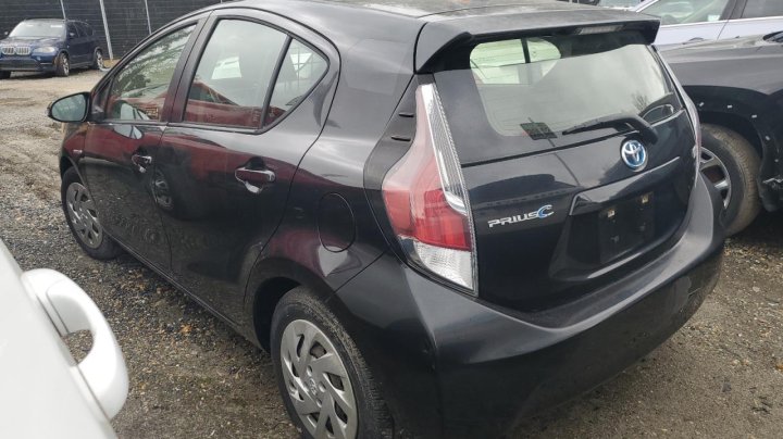 Toyota PRIUS C  2016