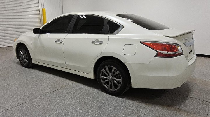 Nissan Altima  2015