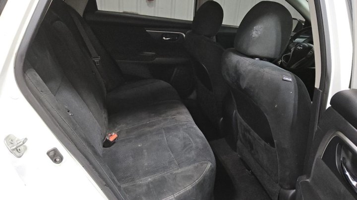 Nissan Altima  2015