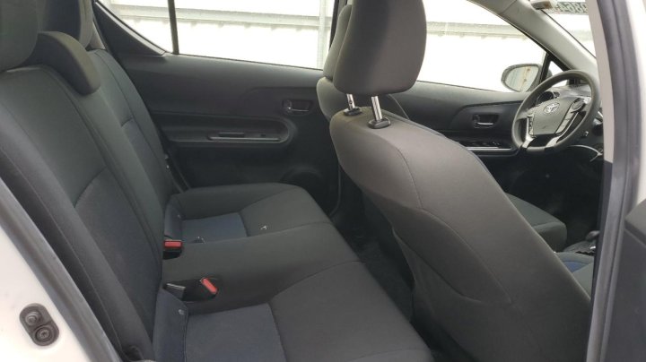 Toyota PRIUS C  2018
