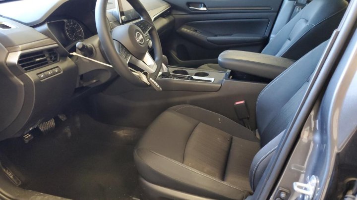 Nissan Altima  2025