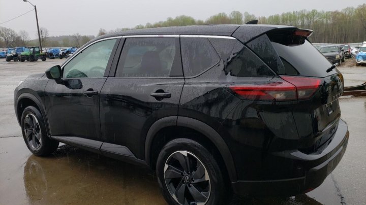Nissan ROGUE  2025