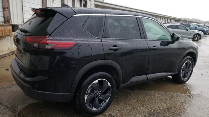 Nissan ROGUE  2025