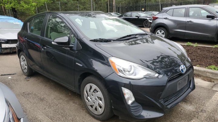Toyota PRIUS C  2016