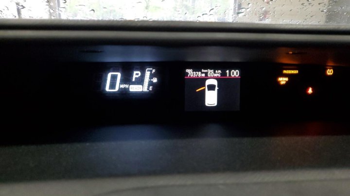 Toyota PRIUS C  2016