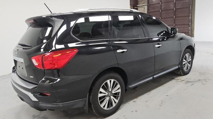 Nissan Pathfinder S 2017