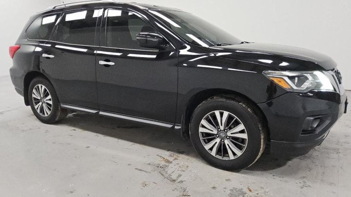 Nissan Pathfinder S 2017