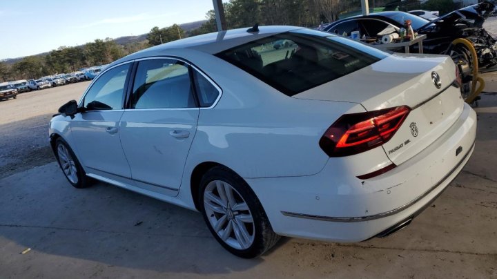 Volkswagen PASSAT SEL PREMIUM 2017