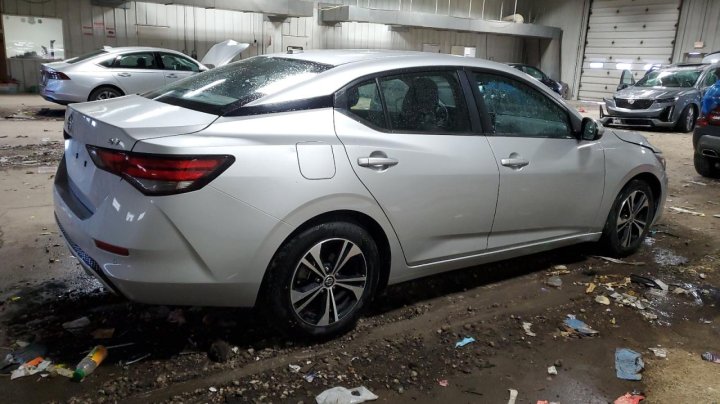 Nissan Sentra SV 2022