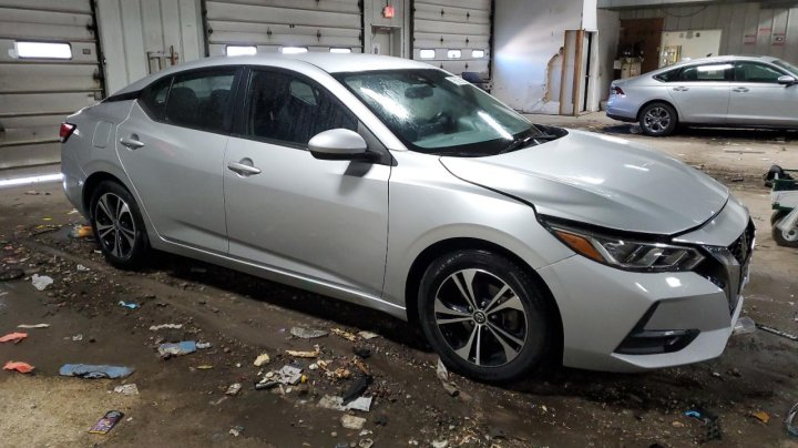 Nissan Sentra SV 2022