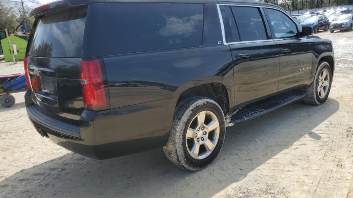 Chevrolet Suburban C1500 LT 2015