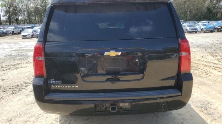 Chevrolet Suburban C1500 LT 2015