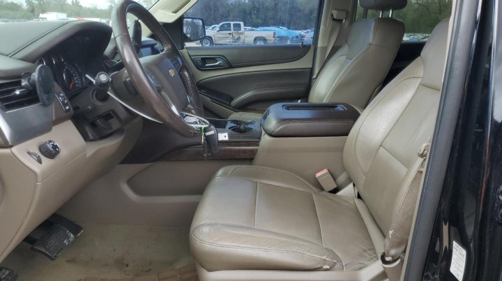 Chevrolet Suburban C1500 LT 2015