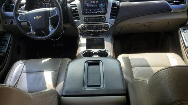 Chevrolet Suburban C1500 LT 2015