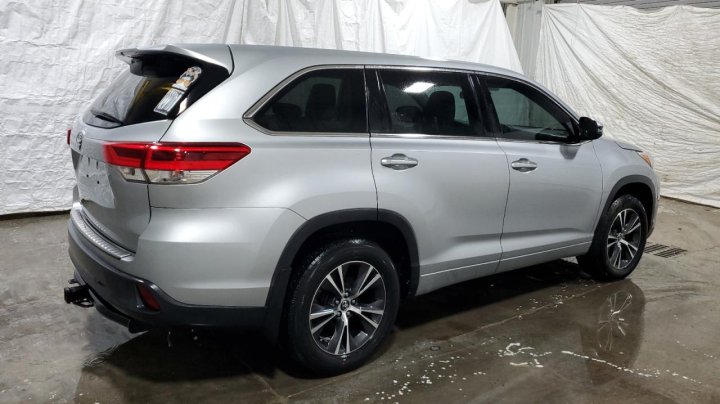 Toyota Highlander LE 2018