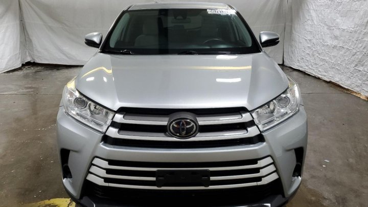Toyota Highlander LE 2018