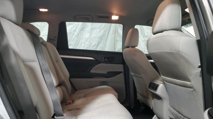 Toyota Highlander LE 2018