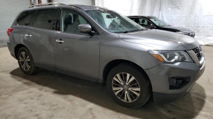 Nissan Pathfinder SV 2020