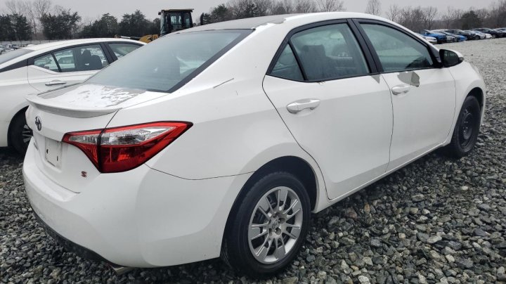 Toyota Corolla L 2015