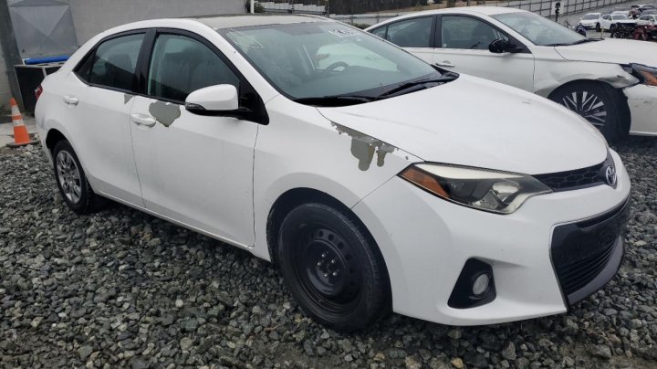 Toyota Corolla L 2015