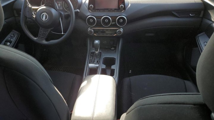 Nissan Sentra S 2024