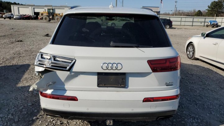 Audi Q7  2018
