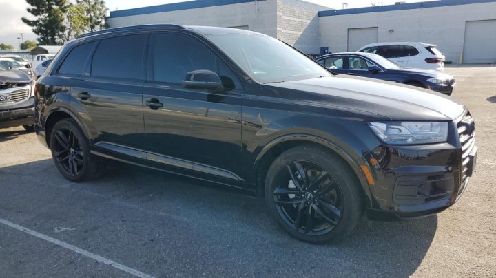 Audi Q7  2017