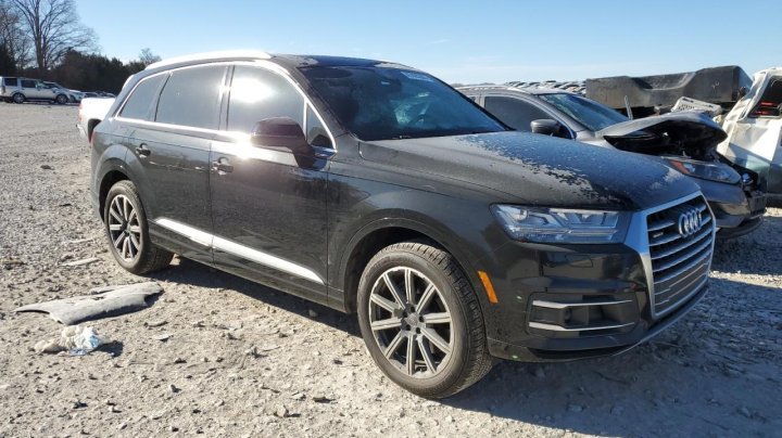 Audi Q7  2017