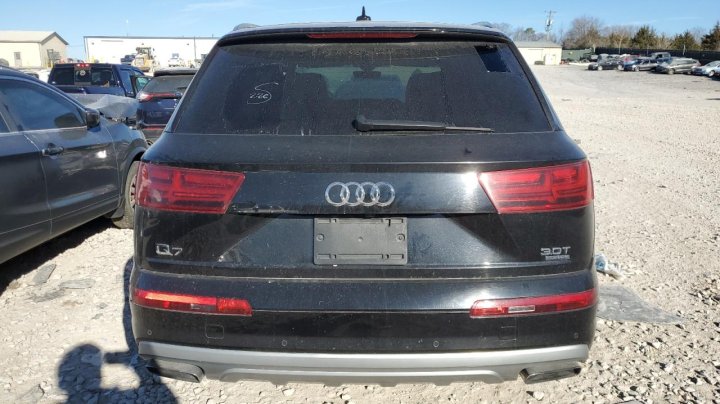 Audi Q7  2017