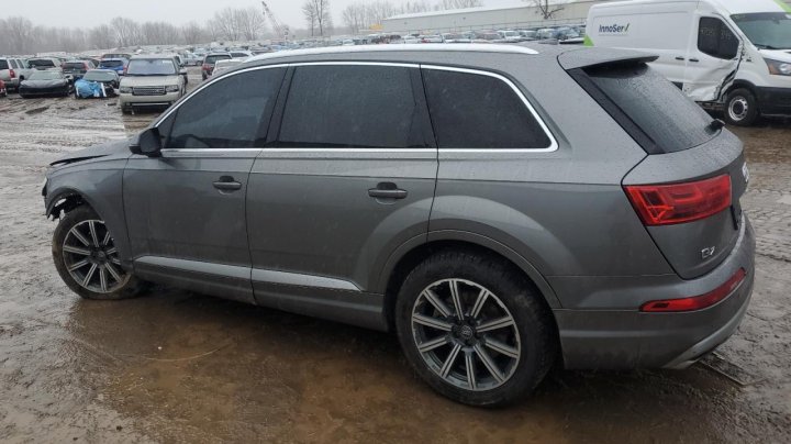 Audi Q7  2017