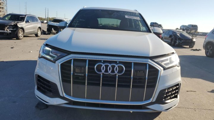 Audi Q7 PREMIUM 2023
