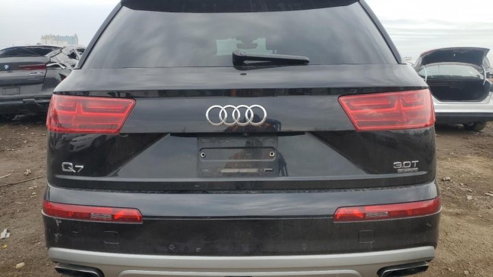 Audi Q7  2017