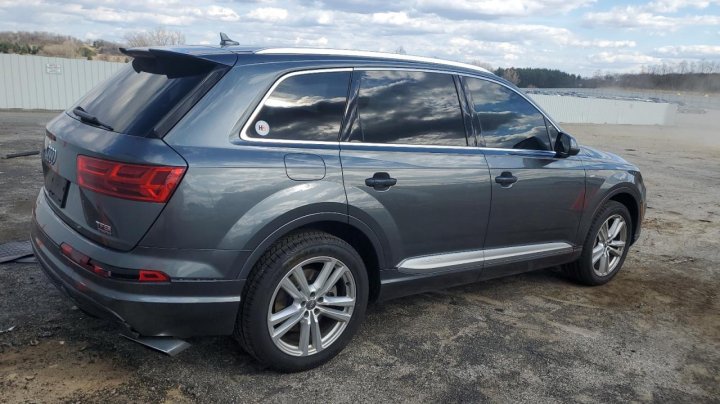 Audi Q7  2017