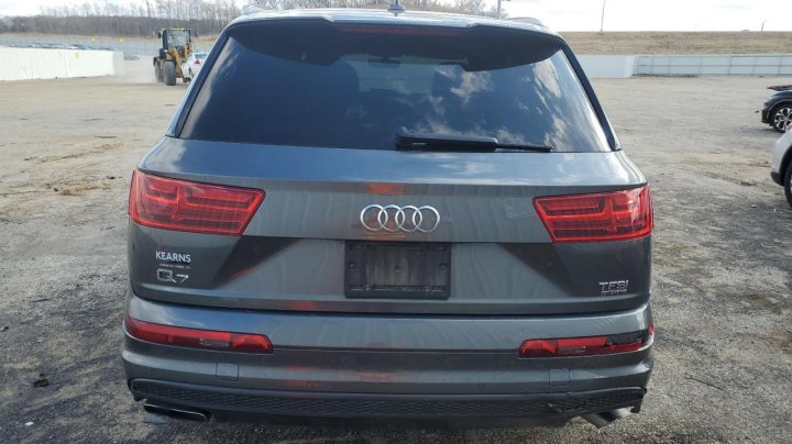 Audi Q7  2017