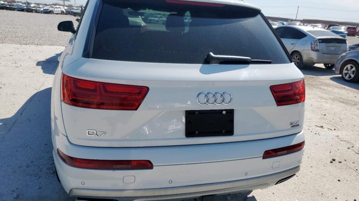 Audi Q7  2017