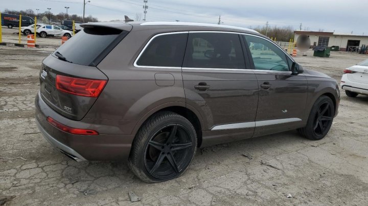 Audi Q7  2017