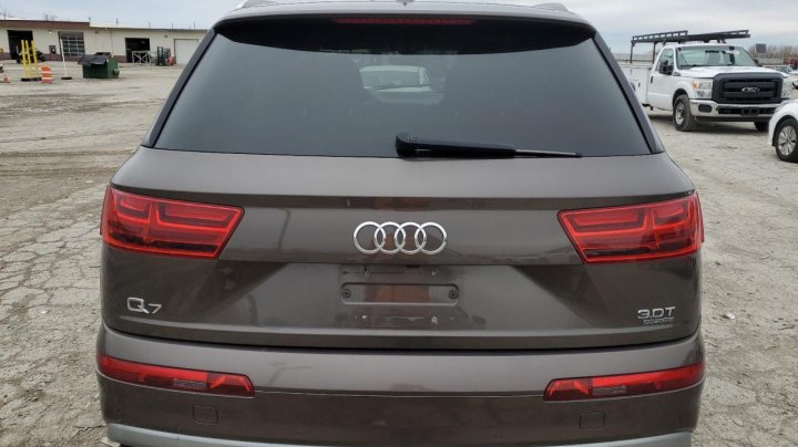 Audi Q7  2017