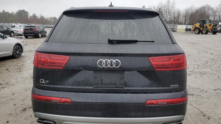 Audi Q7  2017