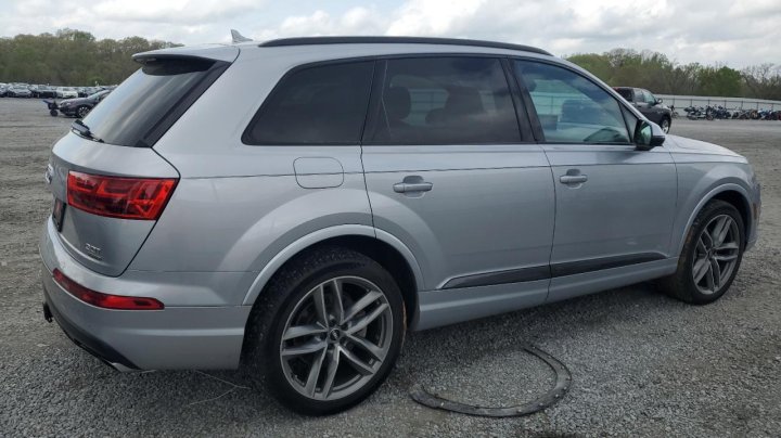 Audi Q7  2017