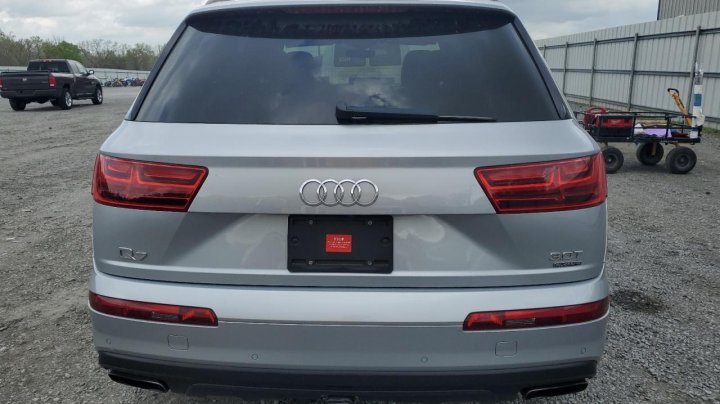 Audi Q7  2017